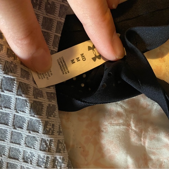 Under Armour Grey Bra. - Picture 5 of 5
